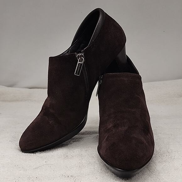 AQUATALIA BY MARVIN K ESPRESSO BROWN SUEDE LOW ANKLE BOOTIES LADIES 8.5 GUC - Picture 15 of 16